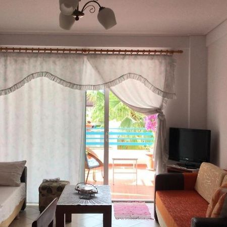 Meni'S Family Apartament Sarandë Eksteriør bilde