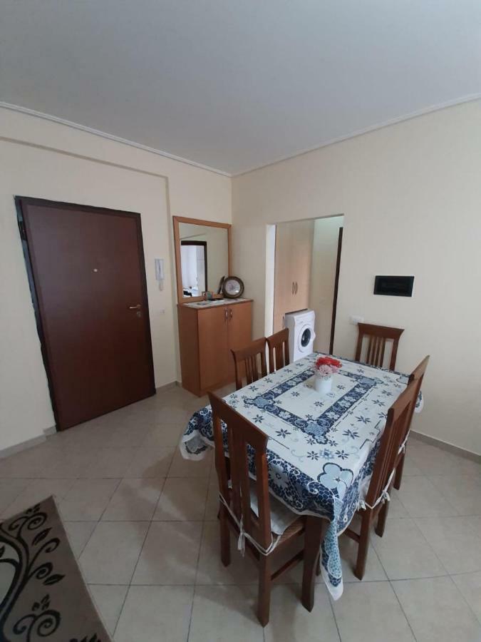 Meni'S Family Apartament Sarandë Eksteriør bilde